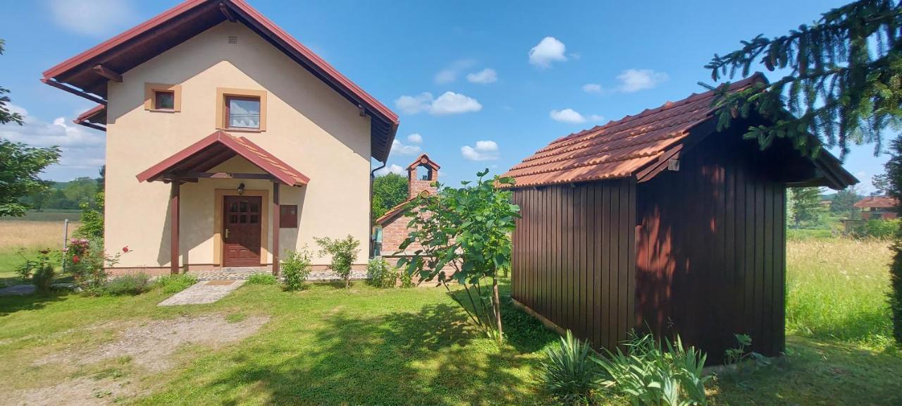 Vikendica House And Vale
